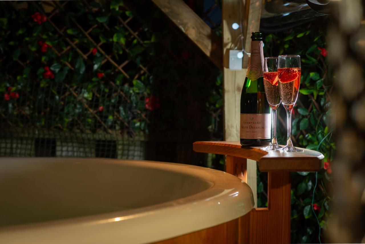 East Cottage * Wood Burning Hot Tub * Garden St Andrews Buitenkant foto